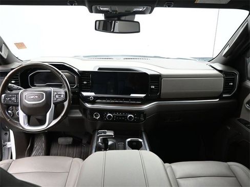 Used 2023 GMC Sierra 1500 SLT image 19