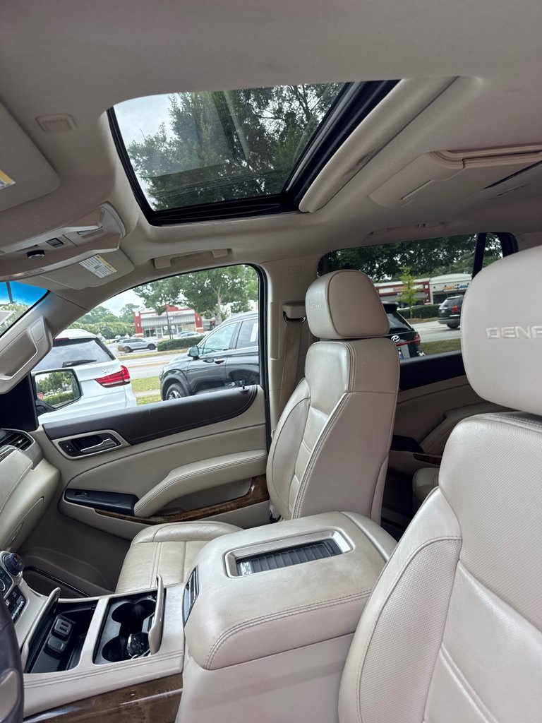 Used 2016 GMC Yukon Denali w/ Open Road Package AWD/4WD image 11