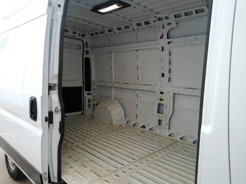 Used 2025 RAM ProMaster 3500 w/ Convenience Group FWD image 20