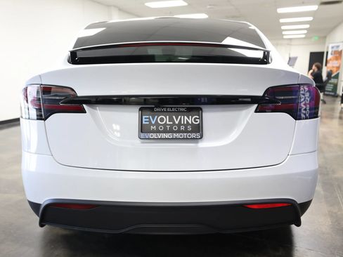 Used 2026 Tesla Model X AWD/4WD image 9