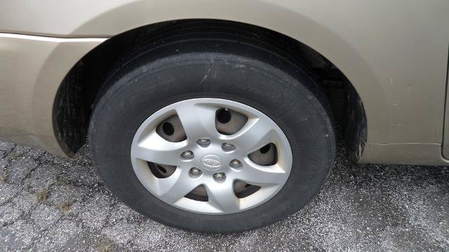 Used 2008 Kia Sedona LX FWD image 9