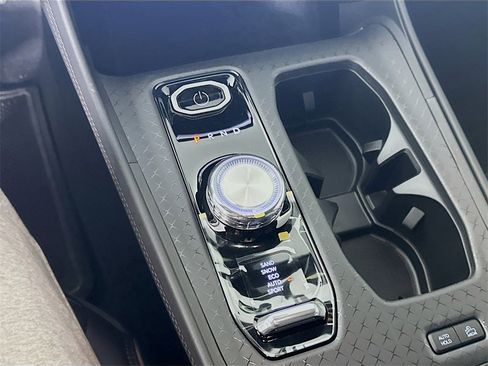 New 2025 Jeep Wagoneer S Launch Edition image 12