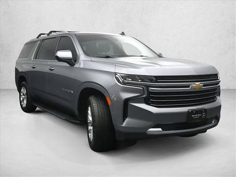 Used 2021 Chevrolet Suburban LT RWD image 4