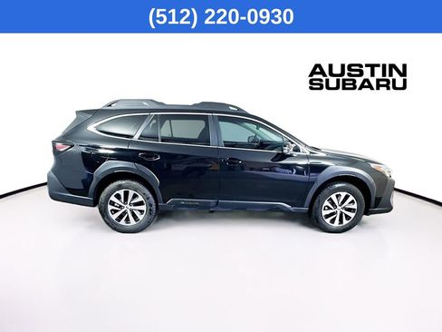 Certified 2025 Subaru Outback Premium image 9