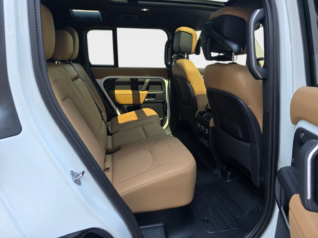 New 2026 Land Rover Defender 110 X-Dynamic SE AWD/4WD image 11