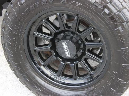 Used 2024 RAM 2500 Big Horn w/ Night Edition AWD/4WD image 16