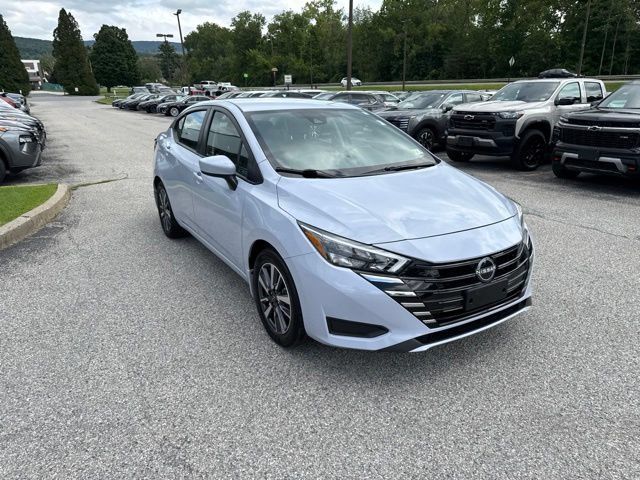 Used 2025 Nissan Versa SV w/ Trunk Package FWD image 9