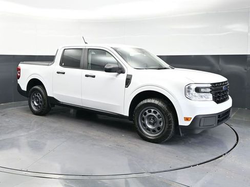 Used 2024 Ford Maverick XL FWD image 3