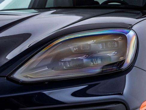 New 2026 Porsche Cayenne Coupe image 7