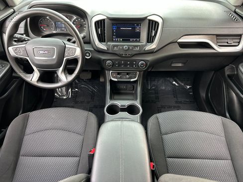 Used 2024 GMC Terrain SLE image 12