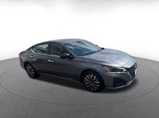 Used 2025 Nissan Altima 2.5 SV FWD video 2
