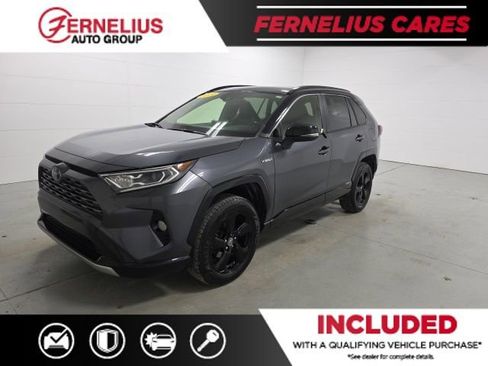 Used 2019 Toyota RAV4 XSE image 3