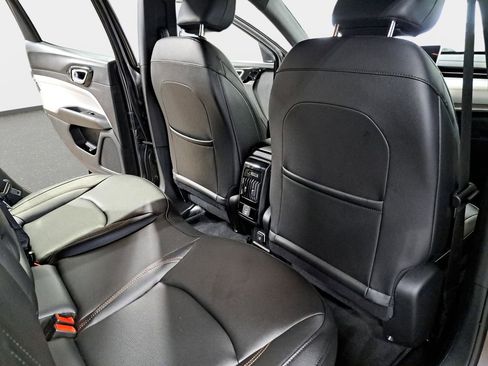 Certified 2024 Jeep Compass Limited image 11