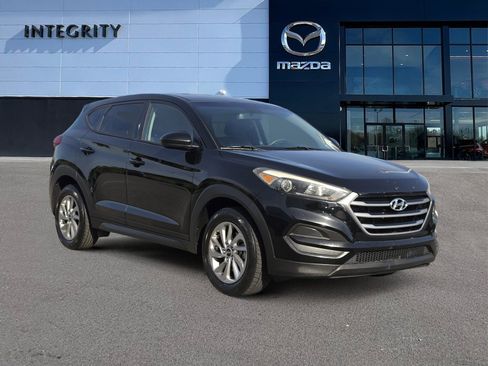 Used 2017 Hyundai Tucson SE FWD image 1