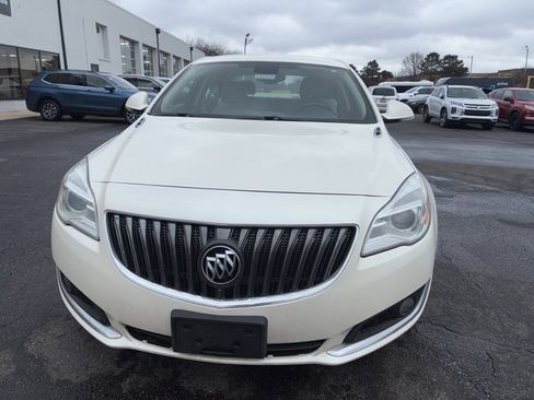 Used 2014 Buick Regal Premium image 2