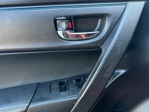 Used 2017 Toyota Corolla L image 11