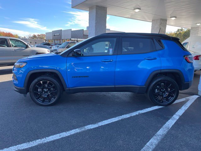 Used 2022 Jeep Compass Latitude w/ Convenience Group AWD/4WD image 8