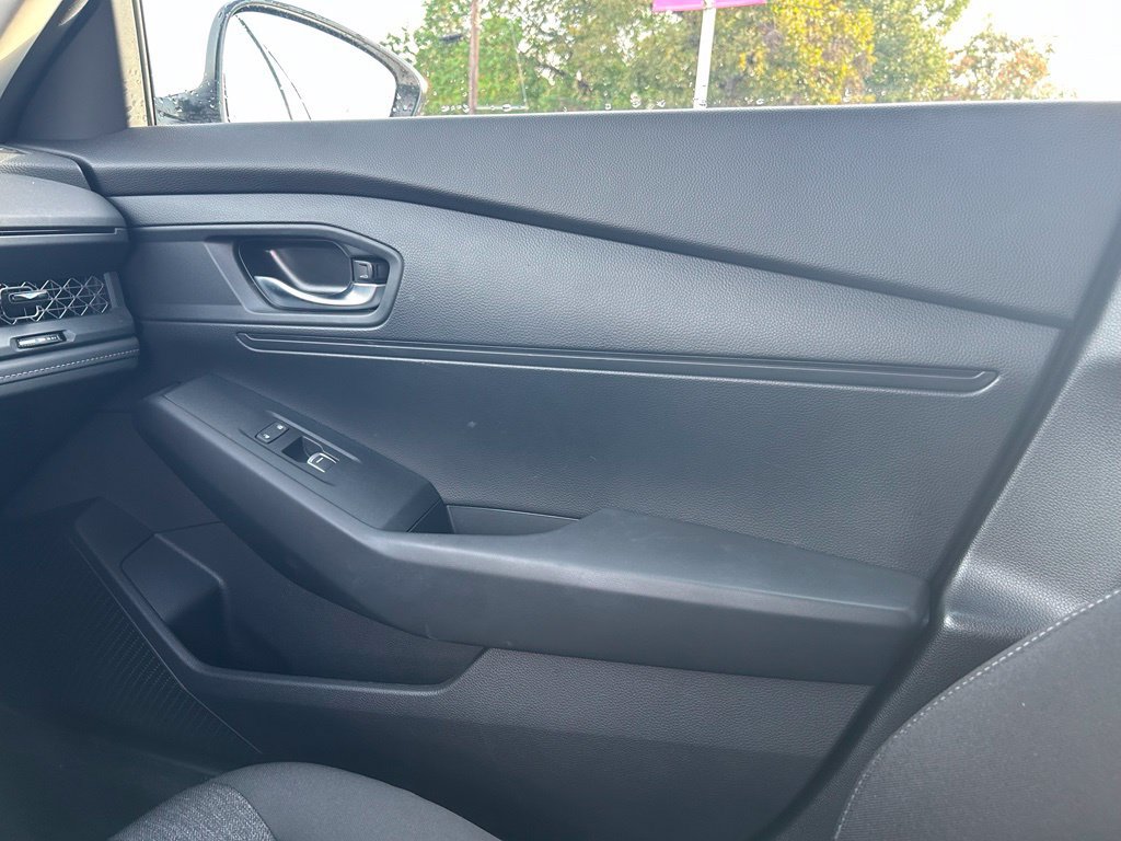 Used 2023 Honda Accord LX image 17