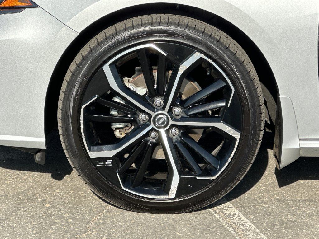 Used 2025 Nissan Altima 2.5 SR FWD image 23