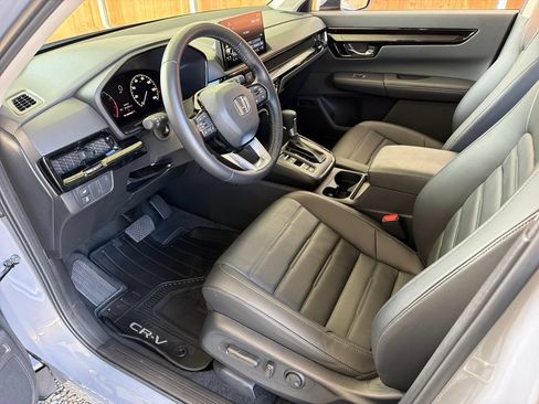 Used 2025 Honda CR-V EX-L image 2