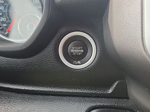 Used 2021 RAM 1500 Big Horn AWD/4WD image 25