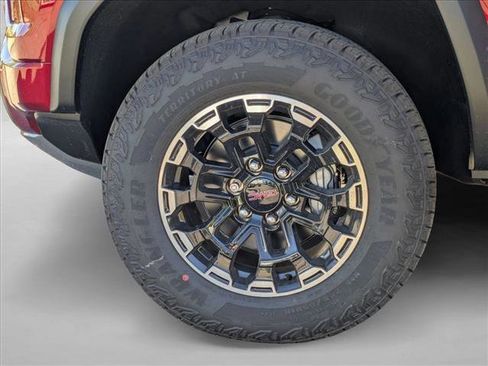 New 2026 GMC Canyon AT4 image 17