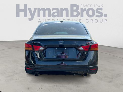 Certified 2025 Nissan Altima 2.5 SR w/ SR Premium Package FWD image 4