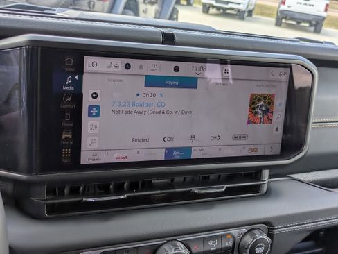 Used 2024 Jeep Wrangler Sahara image 14