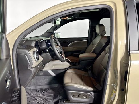 Used 2023 Chevrolet Colorado ZR2 w/ ZR2 Convenience Package III image 11