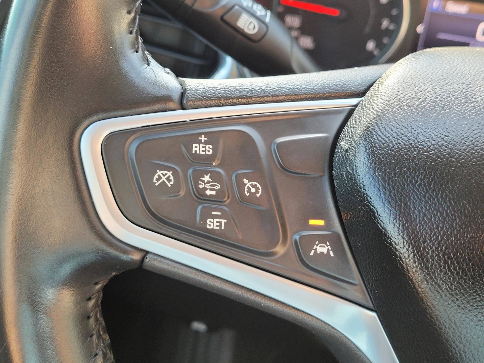 Used 2022 Chevrolet Equinox LT FWD image 33