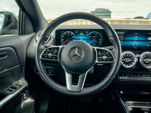 Certified 2023 Mercedes-Benz GLA 250 image 24