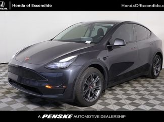 Used 2024 Tesla Model Y Long Range video 1