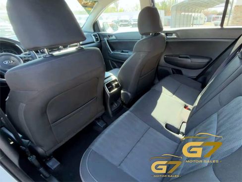 Used 2019 Kia Sportage LX AWD/4WD image 12