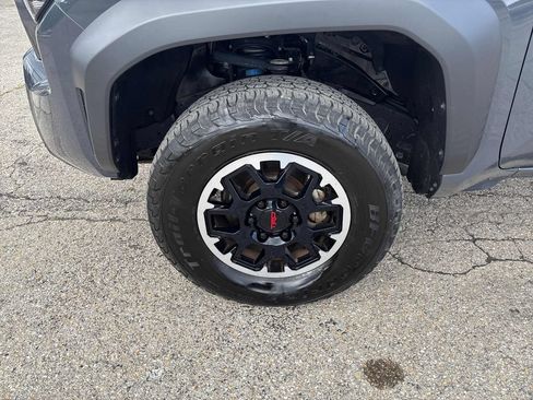 Used 2024 Toyota Tacoma TRD Off-Road AWD/4WD image 29