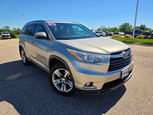 Used 2014 Toyota Highlander Limited Platinum AWD/4WD image 2