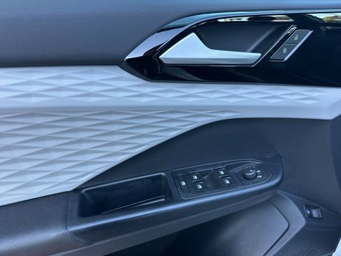 Used 2022 Volkswagen Taos S w/ IQ Drive S Package image 11