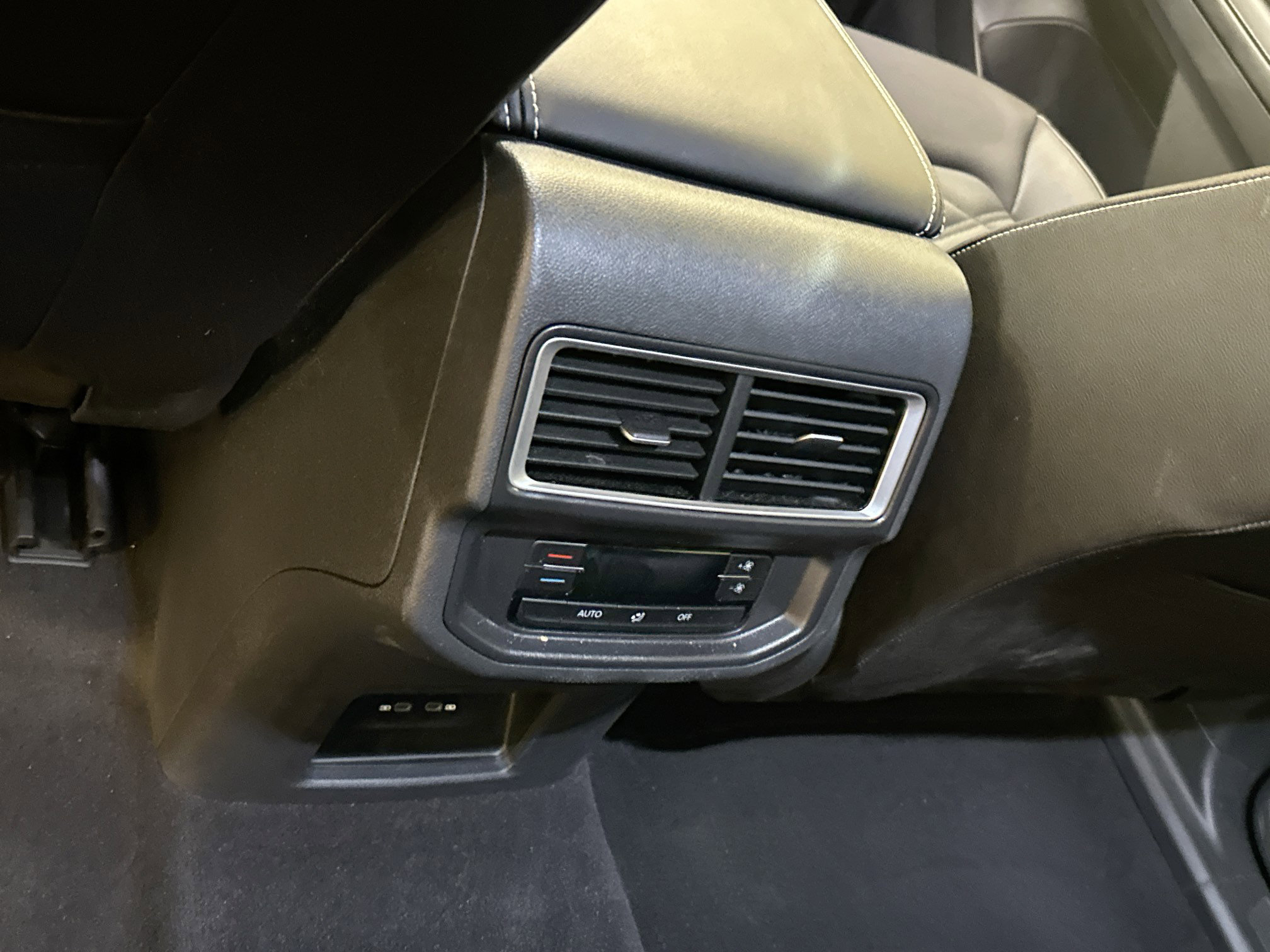 Used 2026 Volkswagen Atlas SE AWD/4WD image 28