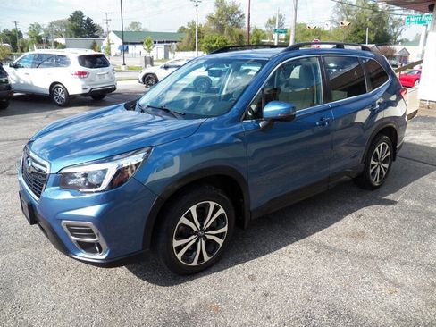 Used 2021 Subaru Forester Limited AWD/4WD image 1