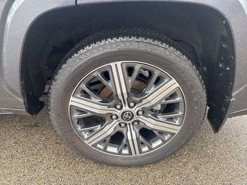 Used 2023 Toyota Sequoia Capstone AWD/4WD image 14
