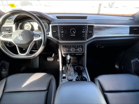Used 2021 Volkswagen Atlas Cross Sport SE image 13