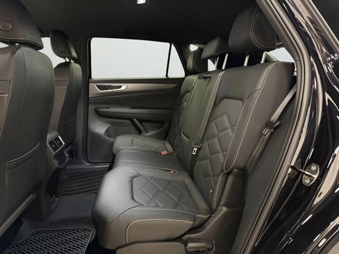 New 2026 Volkswagen Atlas Cross Sport SE image 18