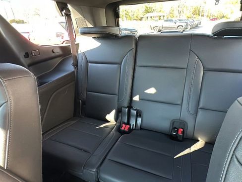 Used 2022 Chevrolet Tahoe LT w/ LT Signature Plus Package image 17