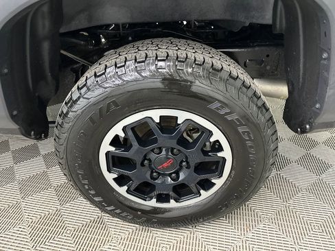 Used 2024 Toyota Tacoma TRD Off-Road AWD/4WD image 19