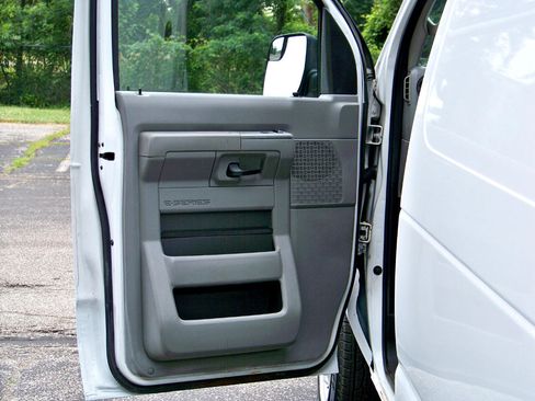 Used 2013 Ford E-150 and Econoline 150 w/ PWR Group image 32