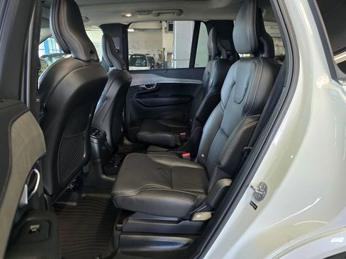 Used 2023 Volvo XC90 T8 Ultimate w/ Lounge Package image 15