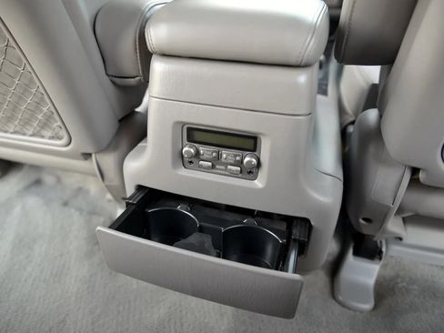 Used 2007 Toyota Land Cruiser AWD/4WD image 91