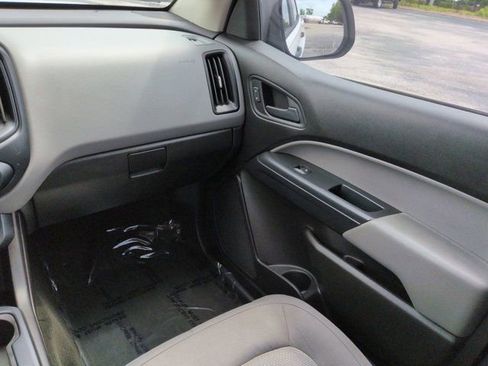 Used 2018 Chevrolet Colorado W/T RWD image 16