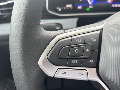 New 2026 Volkswagen Jetta SE FWD image 21