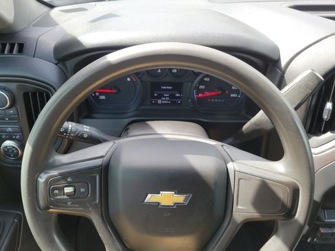 Used 2022 Chevrolet Silverado 2500 Custom w/ Custom Value Package AWD/4WD image 22
