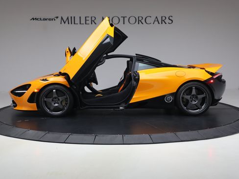 Used 2021 McLaren 720S RWD image 15